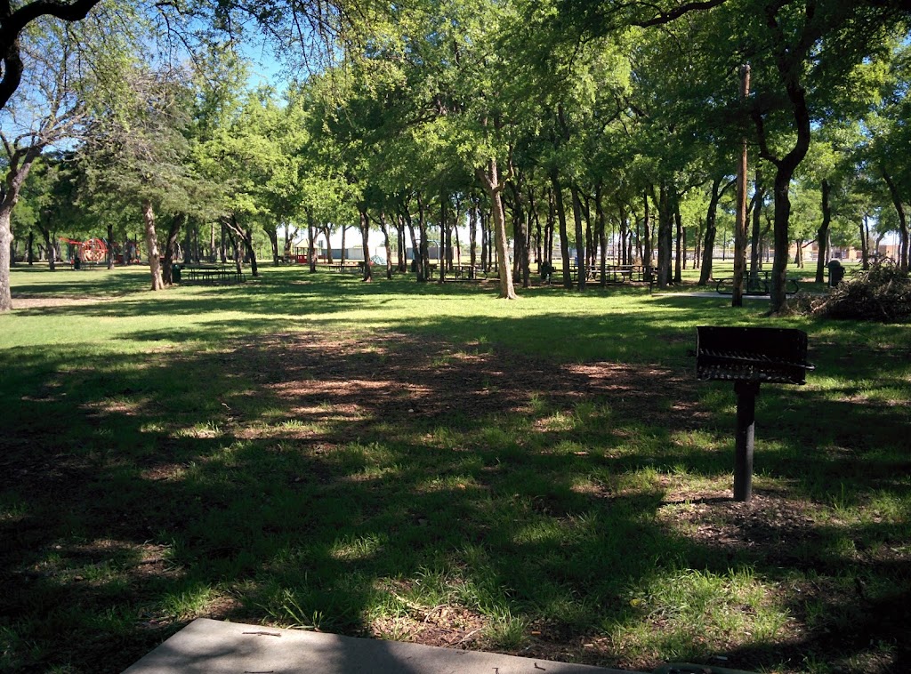 Kiest Park | 3080 S Hampton Rd, Dallas, TX 75224, USA | Phone: (214) 670-1918