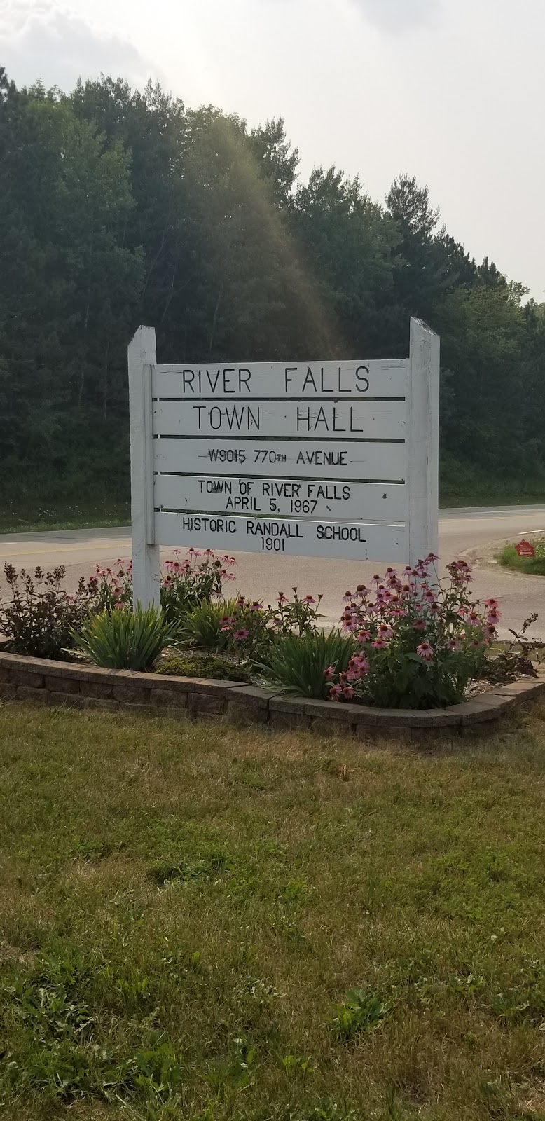 Town of River Falls Town Hall | 9015 770th Ave, River Falls, WI 54022, USA | Phone: (715) 629-8240