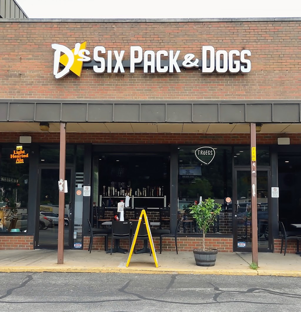 D’s Six Pax & Dogs | 4608 William Penn Hwy, Murrysville, PA 15668, USA | Phone: (724) 519-2128