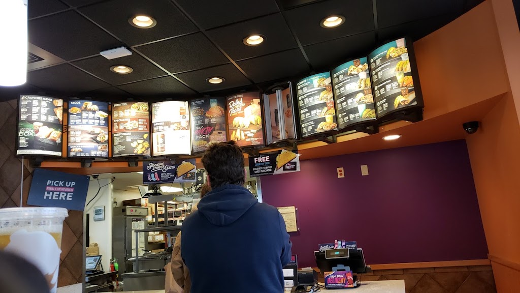 Taco Bell | 1701 California Pkwy S, Fort Worth, TX 76134, USA | Phone: (817) 568-8994