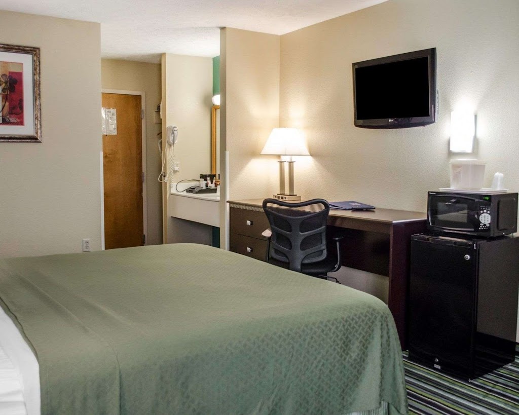 Quality Inn & Suites Medina- Akron West | 2850 Medina Rd, Medina, OH 44256, USA | Phone: (330) 723-4994