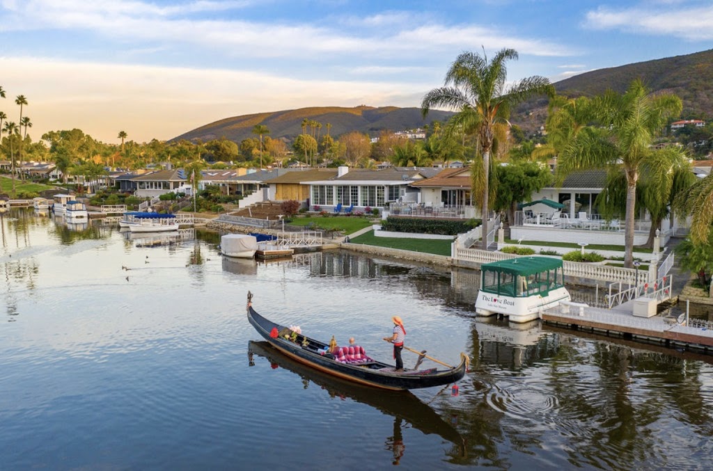 Gondola Ride San Diego | 1035 La Bonita Dr, San Marcos, CA 92078 | Phone: (760) 410-6820