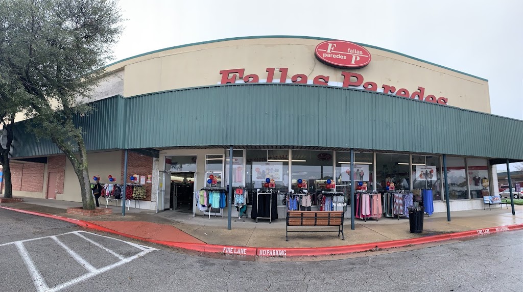 Fallas | 626 Wynnewood Village Shopping Center, Dallas, TX 75224, USA | Phone: (214) 941-7573