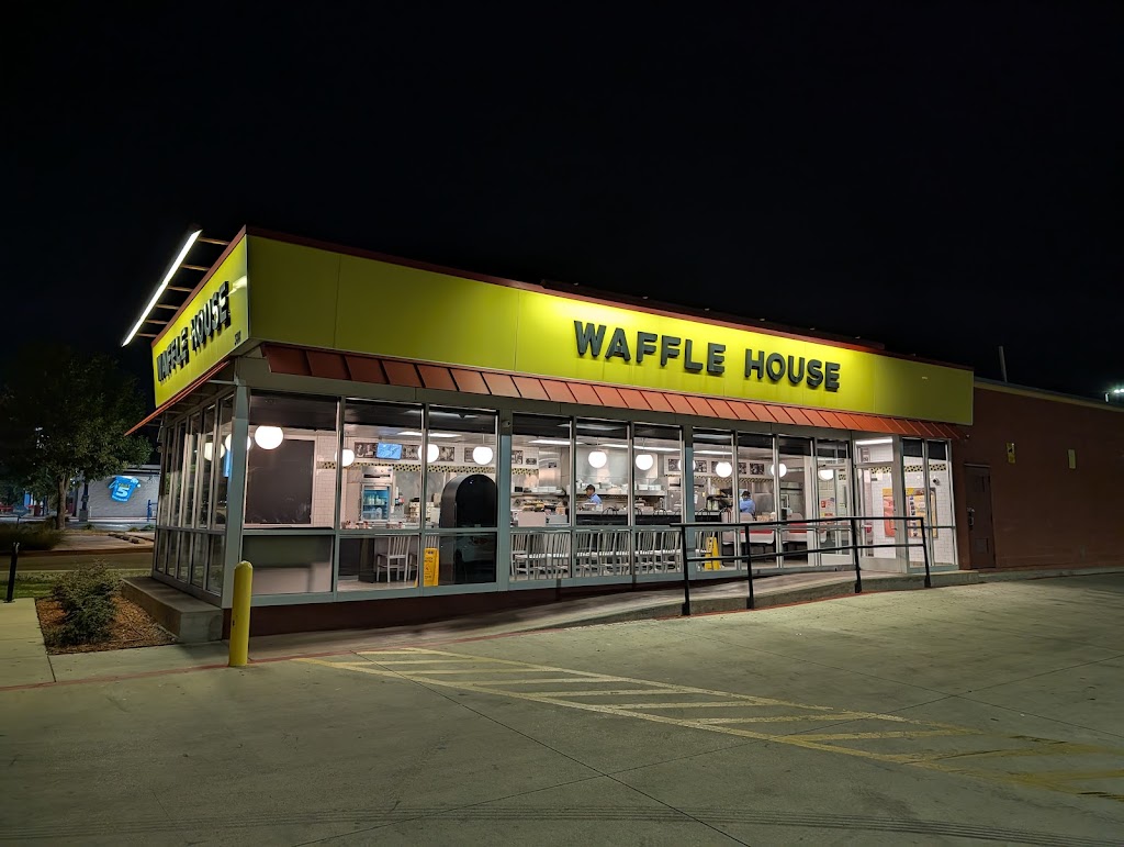 Waffle House | 3818 W Illinois Ave, Dallas, TX 75211, USA | Phone: (214) 467-1906