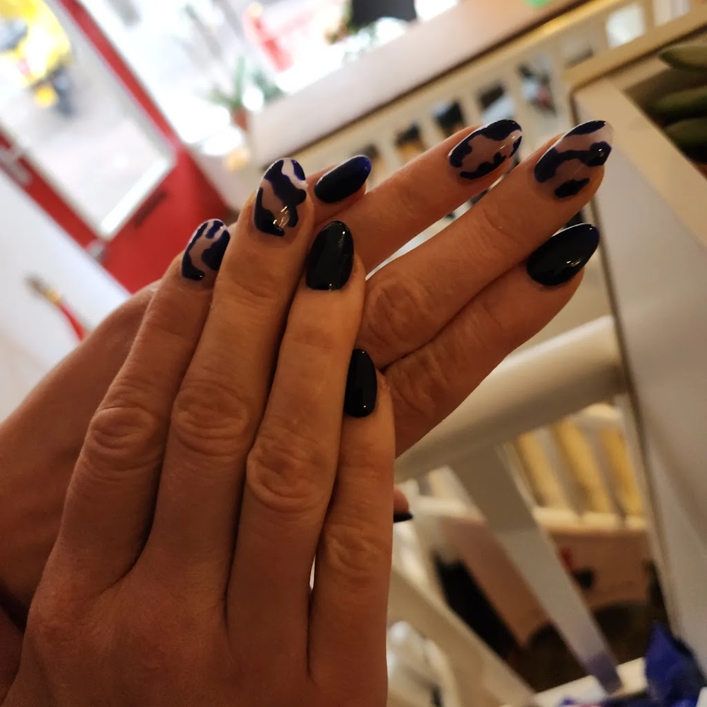 Amsterdam Nail Art Studio - Centraal Station | Stationsplein 33B Amstelpassage, 1012 AA Amsterdam, Netherlands | Phone: 06 25177567