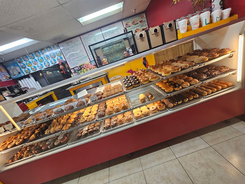 Tans Donuts | 3375 Mission Ave, Oceanside, CA 92058, USA | Phone: (760) 967-9405