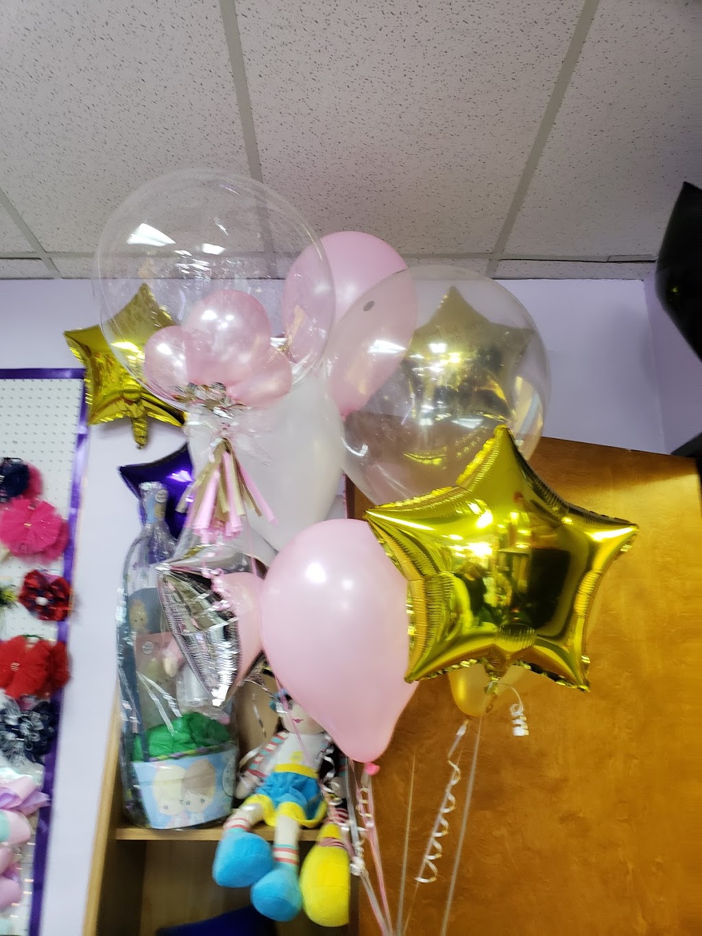 Angelas Gifts and Balloons | 2700 N OConnor Rd Suite 138, Irving, TX 75062, USA | Phone: (469) 565-8026