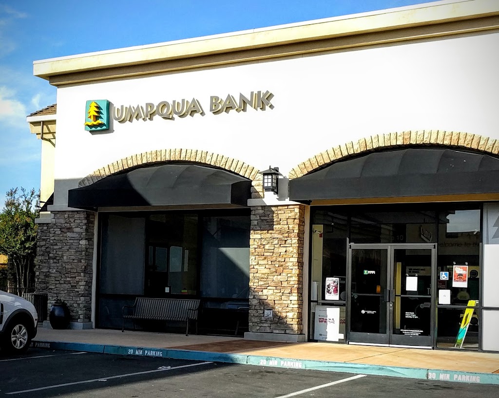 Umpqua Bank | 805 Twelve Bridges Dr Suite 10, Lincoln, CA 95648, USA | Phone: (916) 543-2380