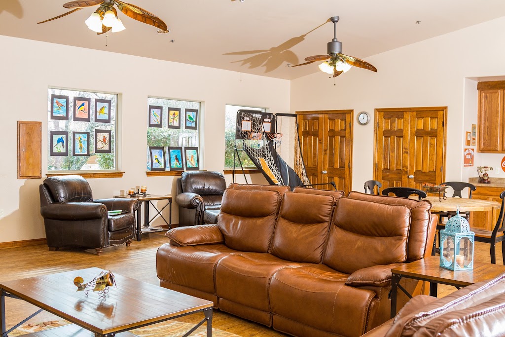 Rocky Hollow Lake House | 1650 Co Rd 245, Georgetown, TX 78633, USA | Phone: (254) 793-2311