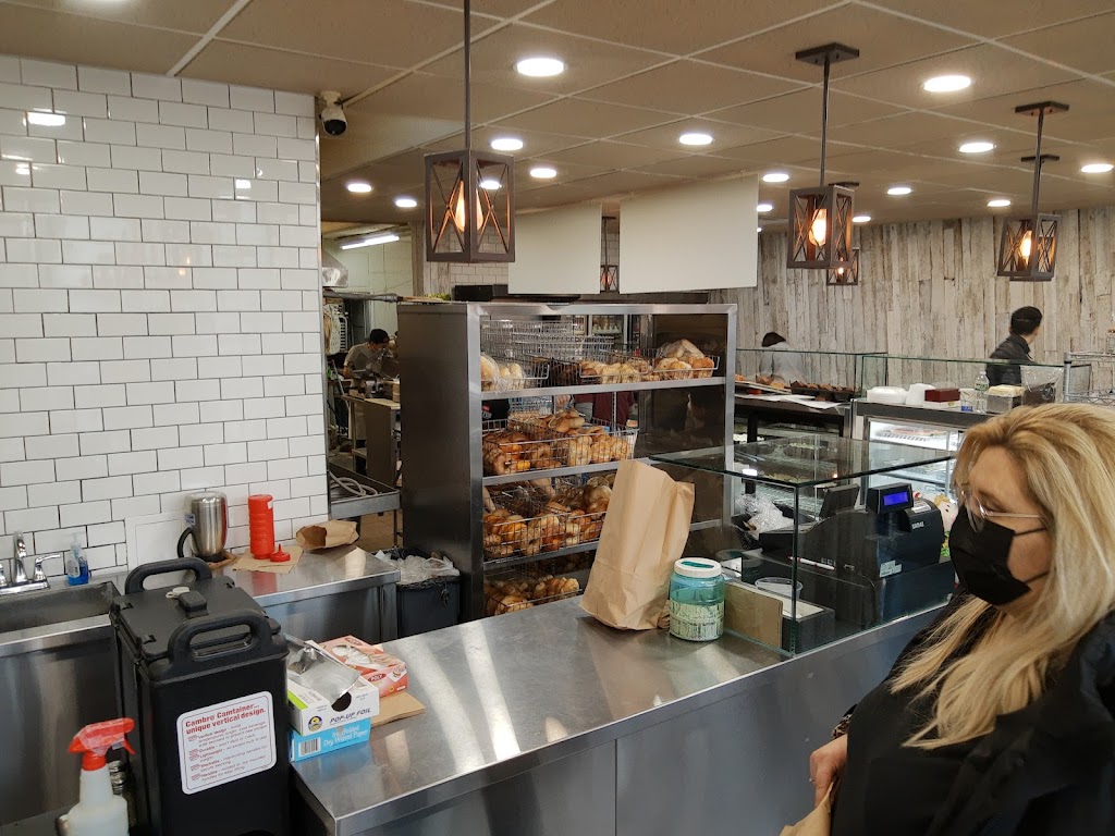 Bagel & Bialys | 1152 Willis Ave, Albertson, NY 11507, USA | Phone: (516) 621-9520