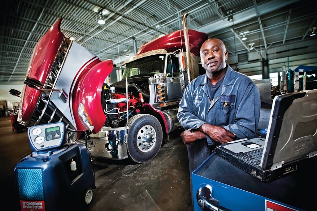 Commercial Truck & Trailer Repair | 2255 County Rd C2 W, Roseville, MN 55113, USA | Phone: (651) 639-2281