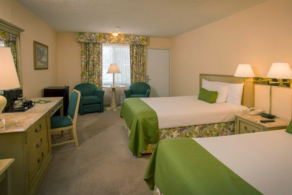 Sandcastle Resort at Lido Beach | 1540 Benjamin Franklin Dr, Sarasota, FL 34236, USA | Phone: (941) 388-2181