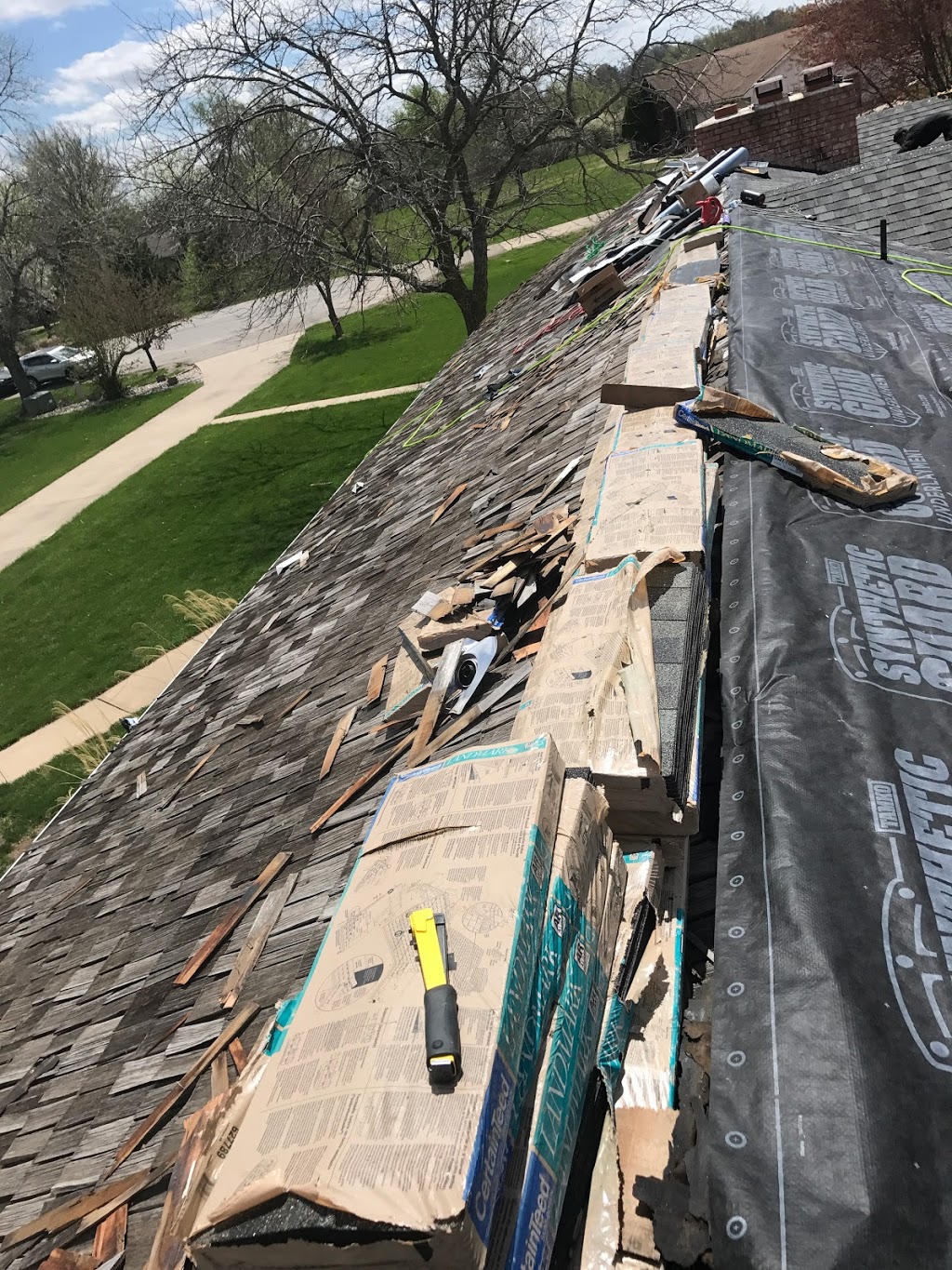 Pyramid Roofing Co | 4120 Dr Greaves Rd, Blue Springs, MO 64015, USA | Phone: (816) 229-3249