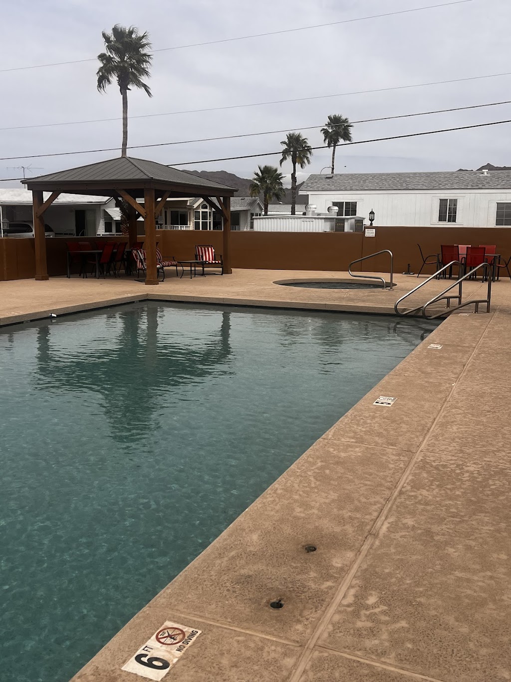 Santa Fe RV Park | 1800 N Ironwood Dr, Apache Junction, AZ 85120, USA | Phone: (480) 983-3299