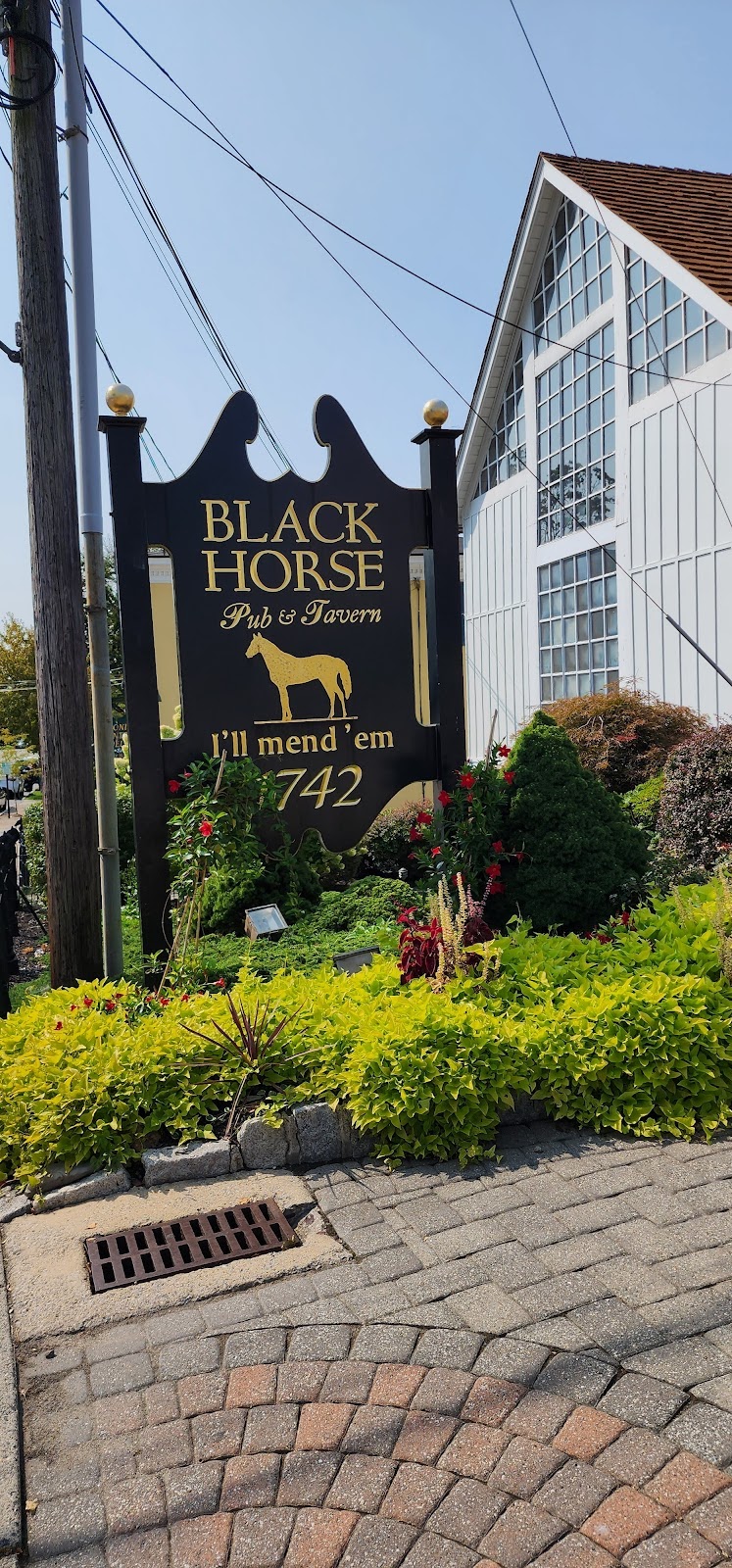 The Black Horse Tavern & Pub | 1 W Main St, Mendham Borough, NJ 07945, USA | Phone: (973) 543-7300
