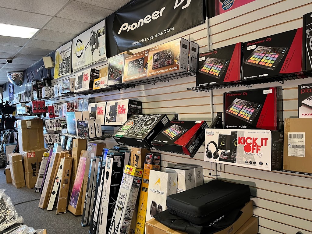 Music Trends | 2947 Hempstead Tpke, Levittown, NY 11756, USA | Phone: (516) 796-7755