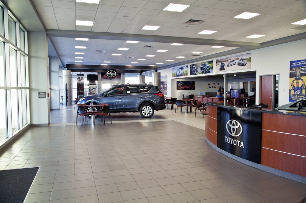 Toyota of Clovis | 895 W Shaw Ave, Clovis, CA 93612, USA | Phone: (559) 657-6252