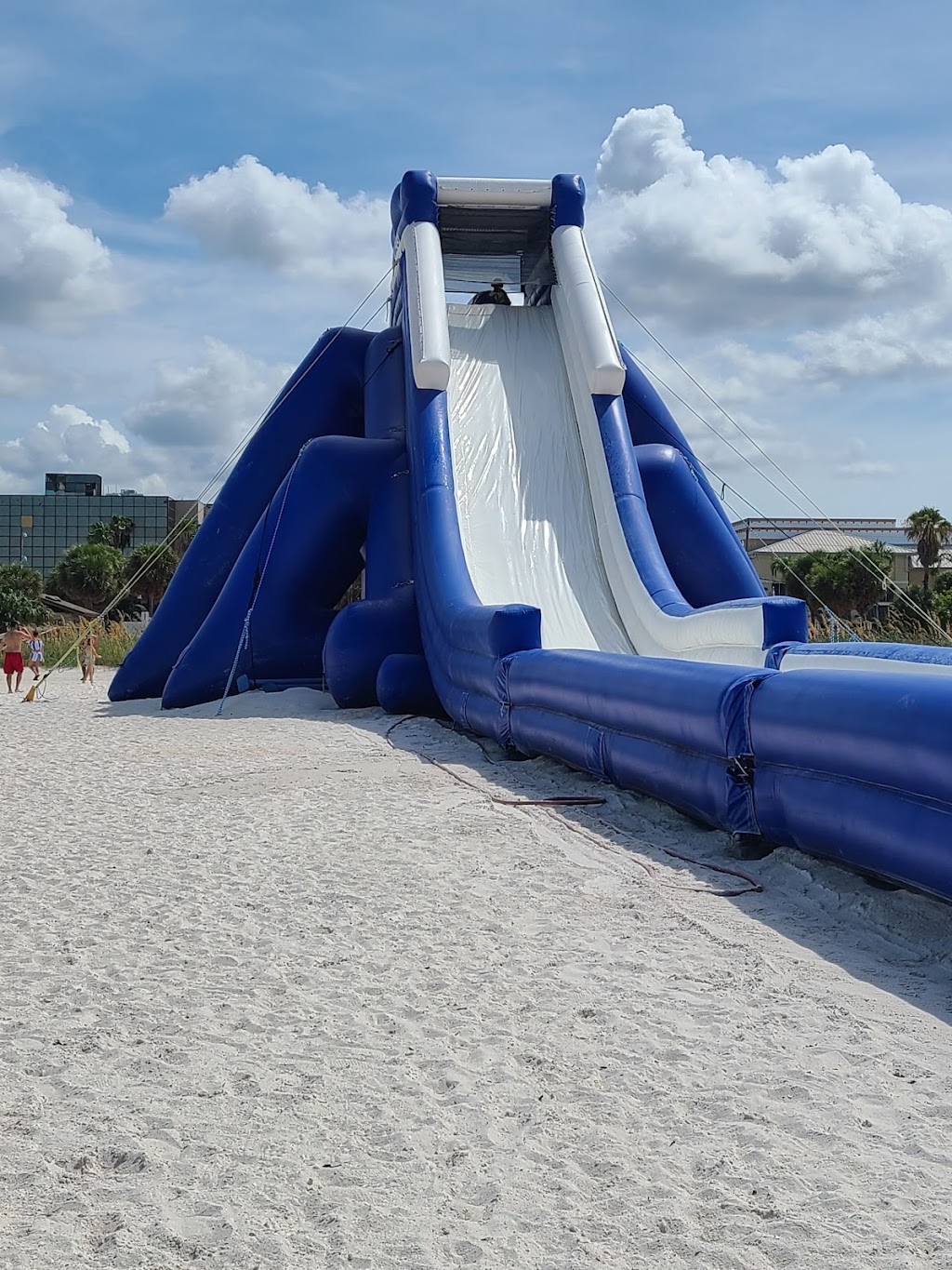 Treasure Island Waterslide Florida | 10400 Gulf Blvd, Treasure Island, FL 33706 | Phone: (214) 325-0351