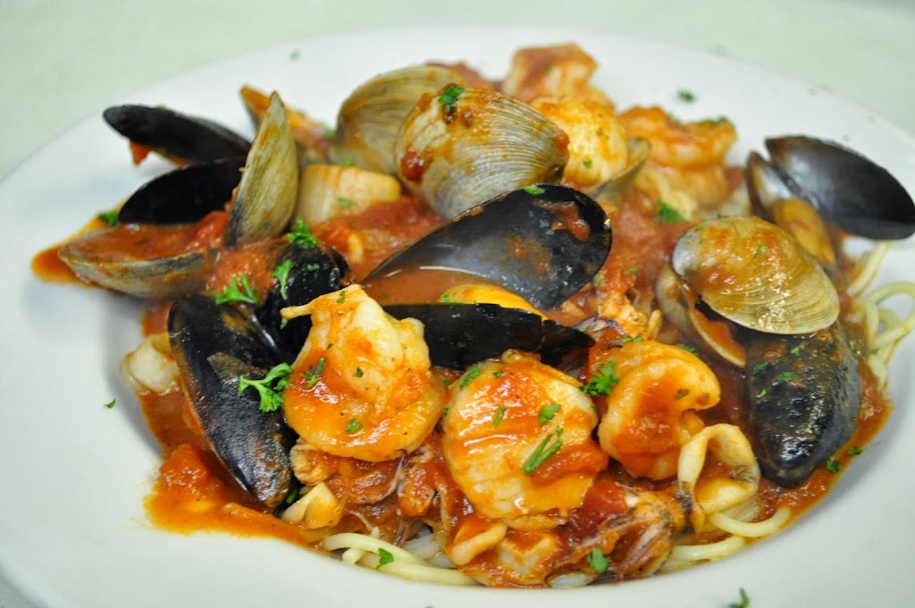 Piccola Italia Restaurant | 37502 FL-54, Zephyrhills, FL 33542, USA | Phone: (813) 782-2856