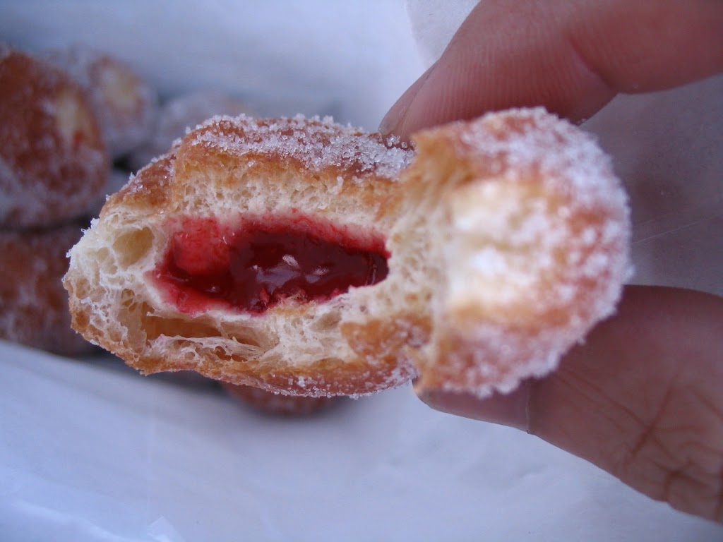 Luckys Donuts | 964 Main St, El Segundo, CA 90245, USA | Phone: (310) 322-7822