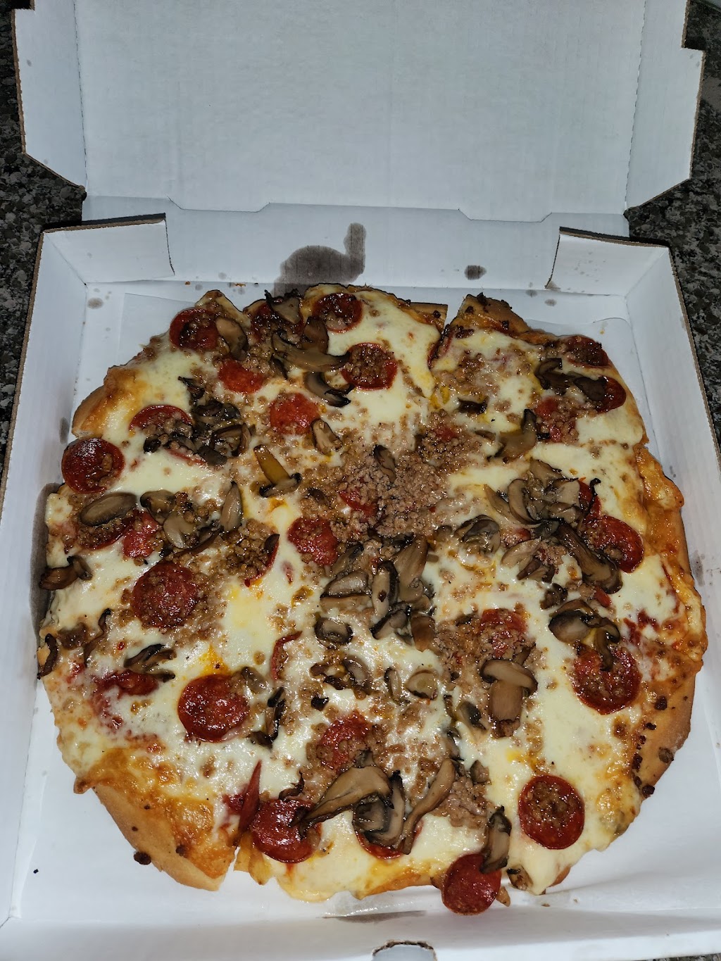 Kraus Pizza Co | 915 Amherst Rd NE, Massillon, OH 44646, USA | Phone: (330) 832-2242