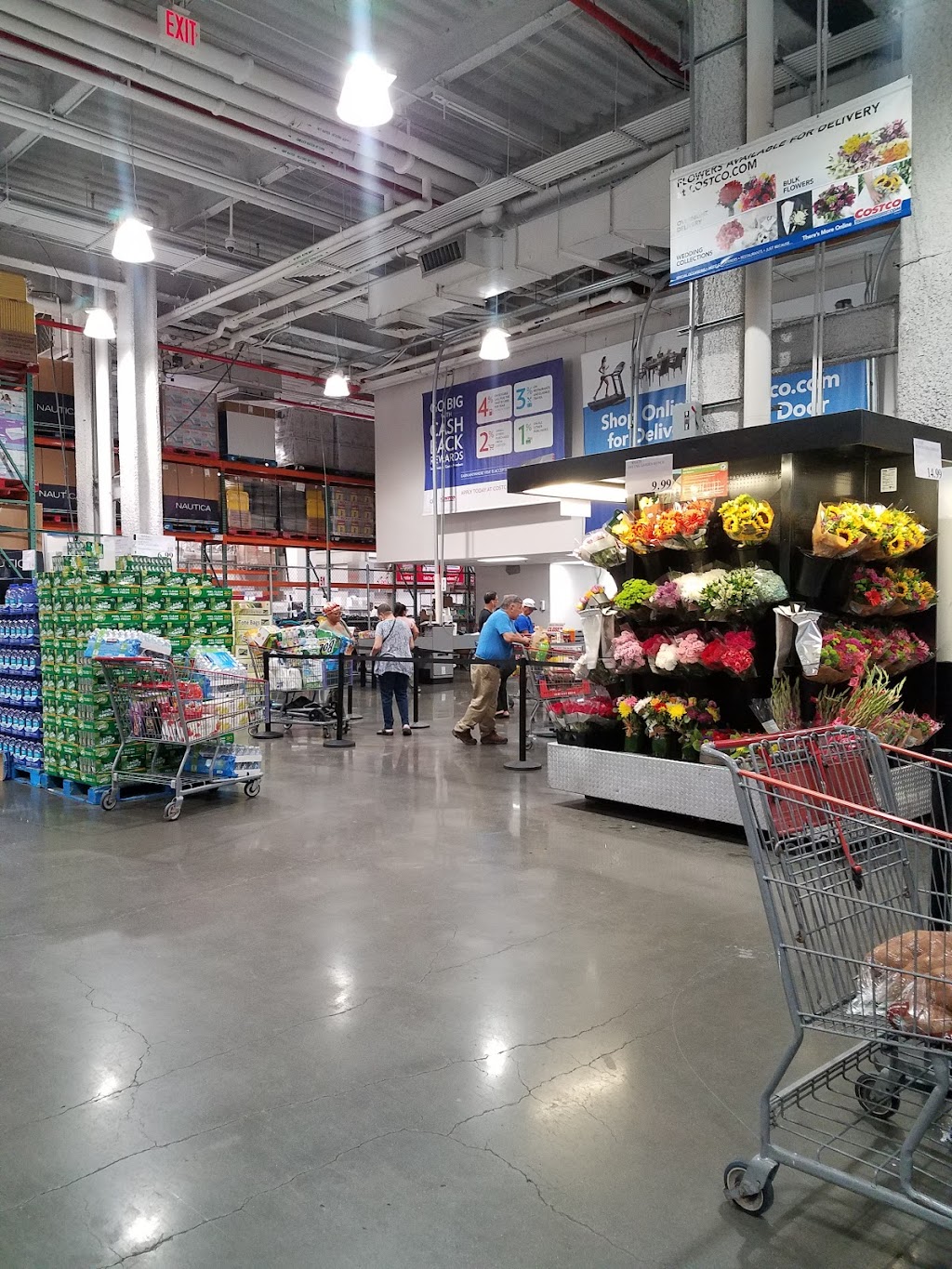 Costco Food Court | 517 E 117th St, New York, NY 10035, USA | Phone: (212) 896-5873