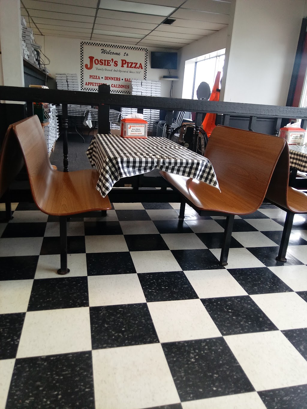 Josies Pizza Hilltop | 3205 W Broad St, Columbus, OH 43204, USA | Phone: (614) 274-7822