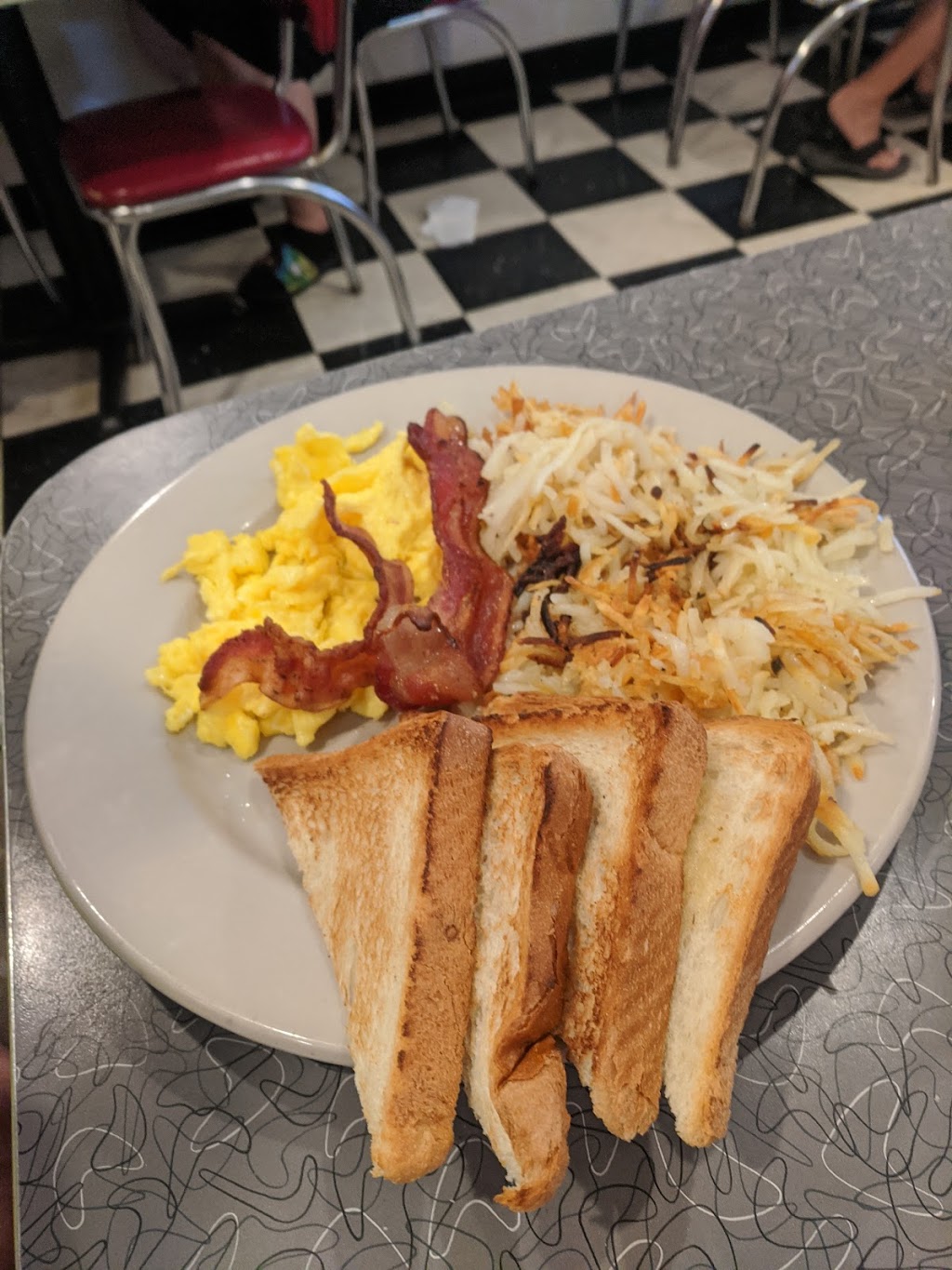 Totins Diner | 10283 Perry Hwy, Wexford, PA 15090 | Phone: (724) 759-7102