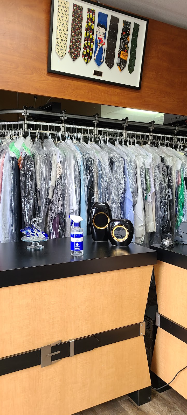 Rosas Dry Cleaners | 17044 Chatsworth St, Granada Hills, CA 91344, USA | Phone: (818) 363-8400