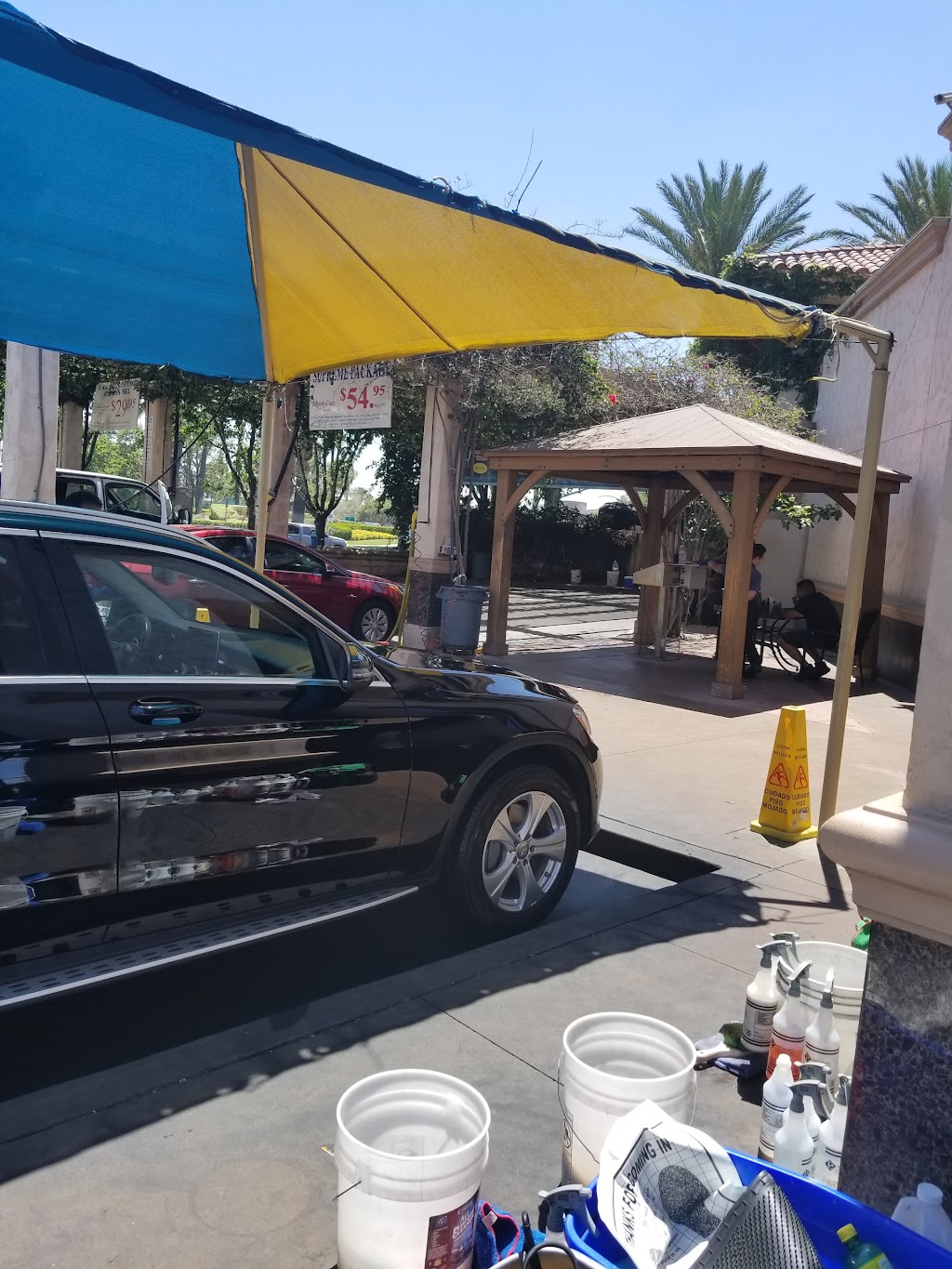 Mills Circle Car Wash | 4350 Mills Circle Pkwy, Ontario, CA 91764, USA | Phone: (909) 481-7055