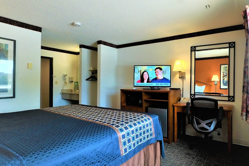 Waconia Inn & Suites | 301 E Frontage Rd, Waconia, MN 55387, USA | Phone: (952) 442-5147