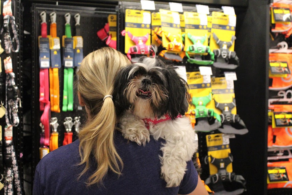 Chuck & Dons Pet Food & Supplies | 1270 Vierling Dr E, Shakopee, MN 55379, USA | Phone: (952) 445-2487