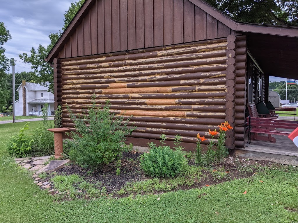 Hocking Hills Visitor Center at Laurelville | 16197 Pike St, Laurelville, OH 43135, USA | Phone: (740) 385-9706