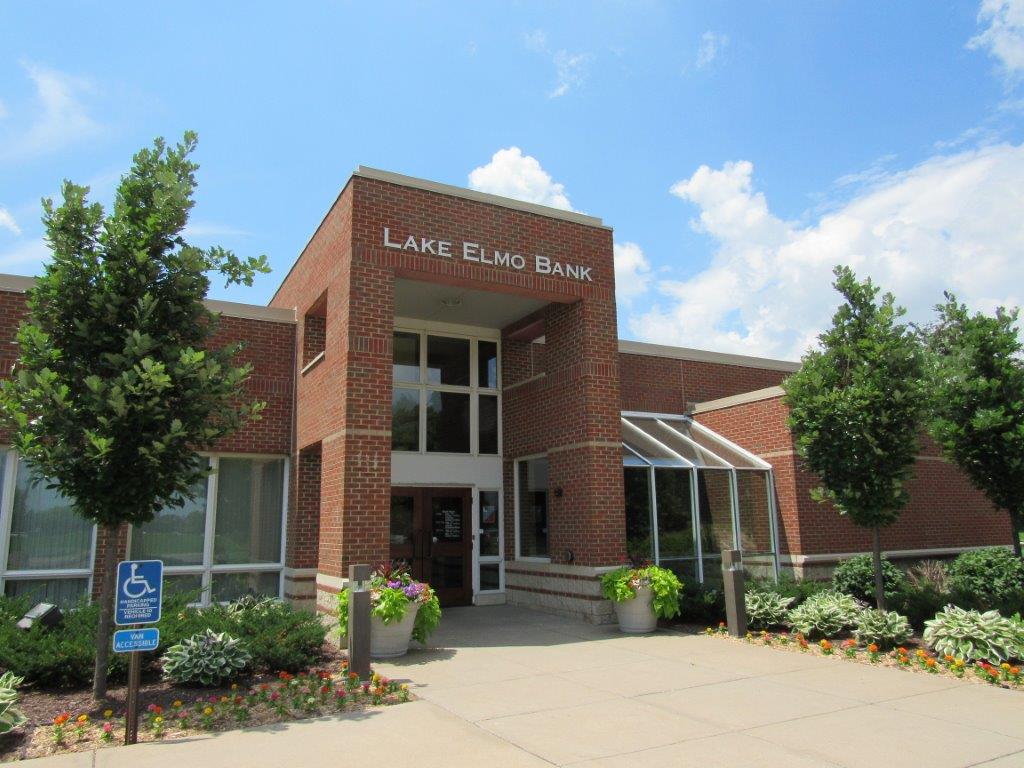 Lake Elmo Bank | 11465 39th St N, Lake Elmo, MN 55042, USA | Phone: (651) 777-8365