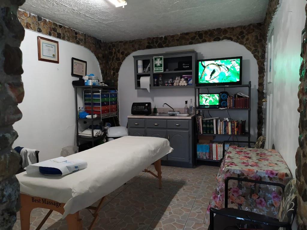 Terapia Física, Massage Therapy | Av. Olivos 417, Las Torres Parte Baja, Las Torres, 22470 Tijuana, B.C., Mexico | Phone: 664 823 8994