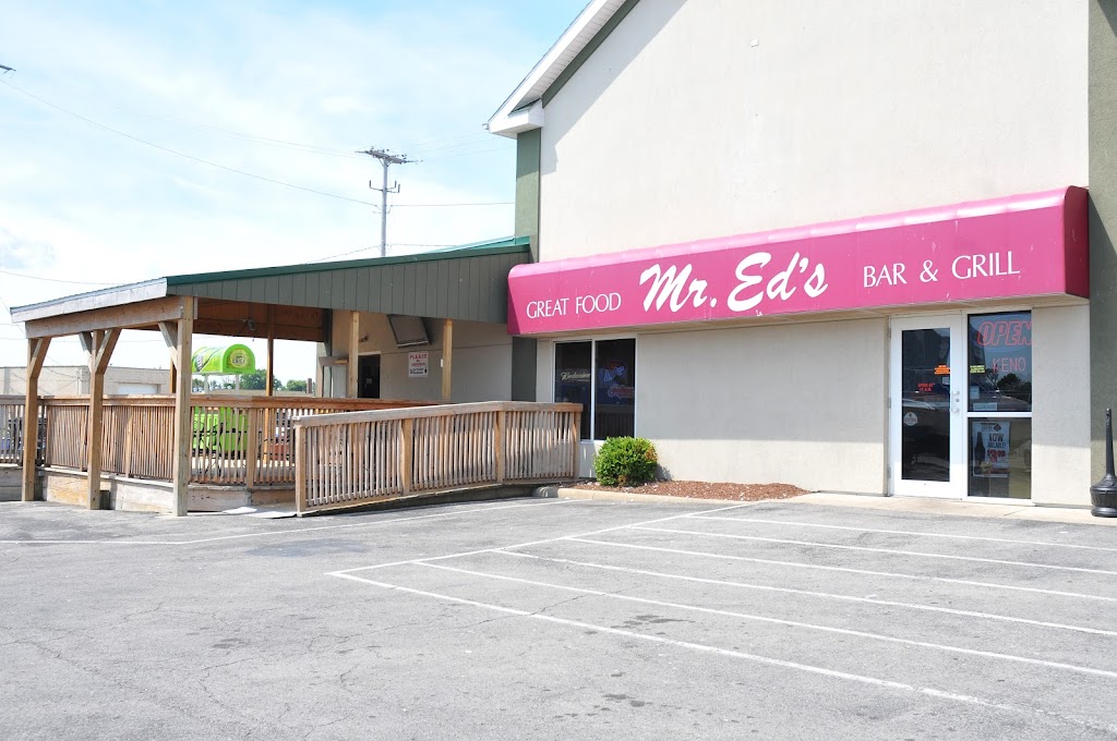 Mr. Eds Bar & Grille | 255 W Lakeshore Dr, Port Clinton, OH 43452, USA | Phone: (419) 734-2243