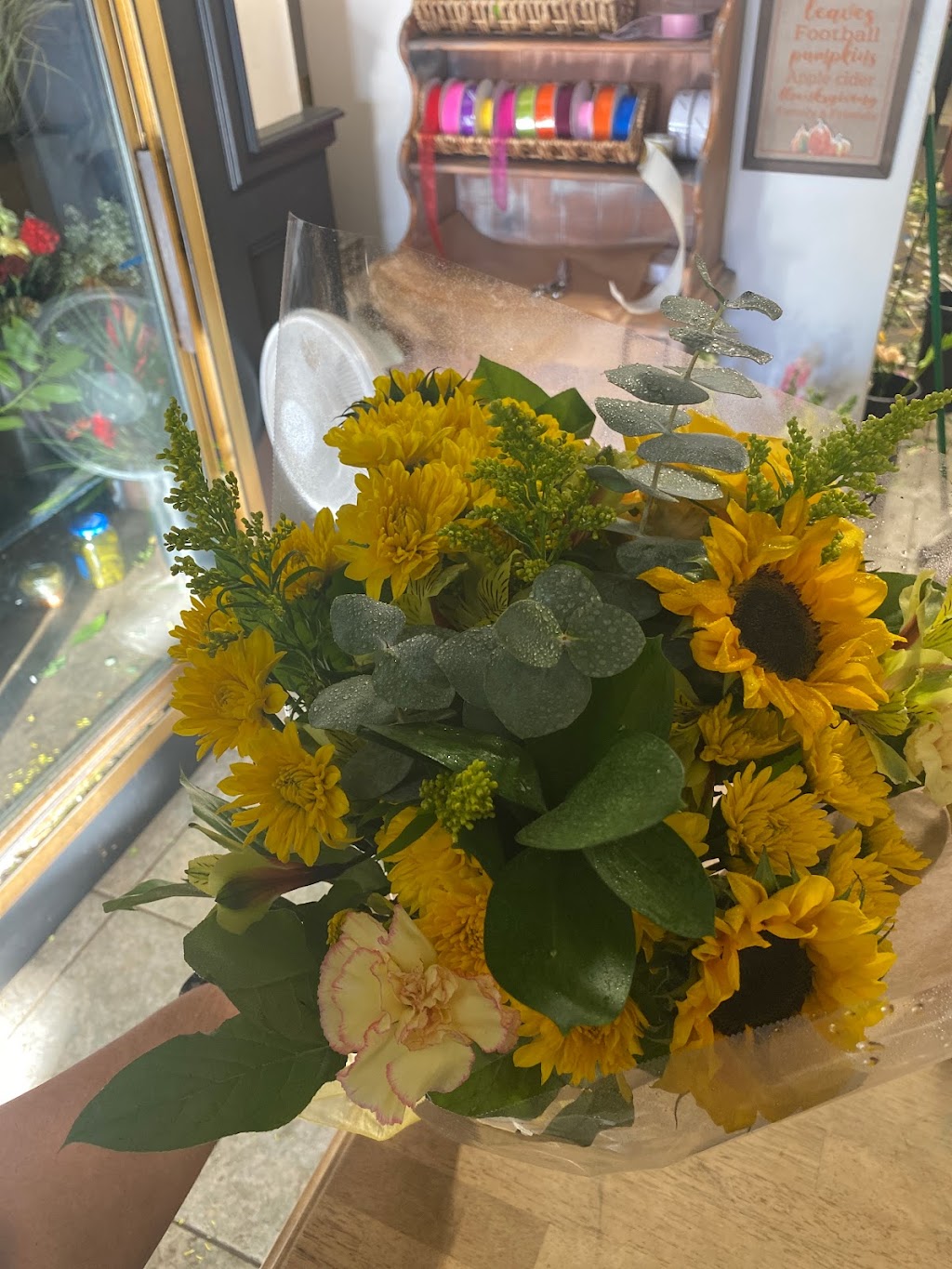 Little Shop of Flowers | 4736 Merrick Rd, Massapequa Park, NY 11758, USA | Phone: (516) 826-8600