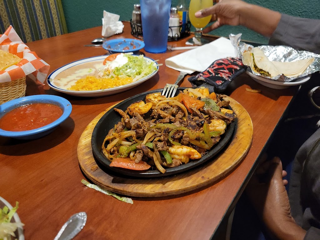 El Maguey | 1221 N Rock Rd, Derby, KS 67037, USA | Phone: (316) 613-8806