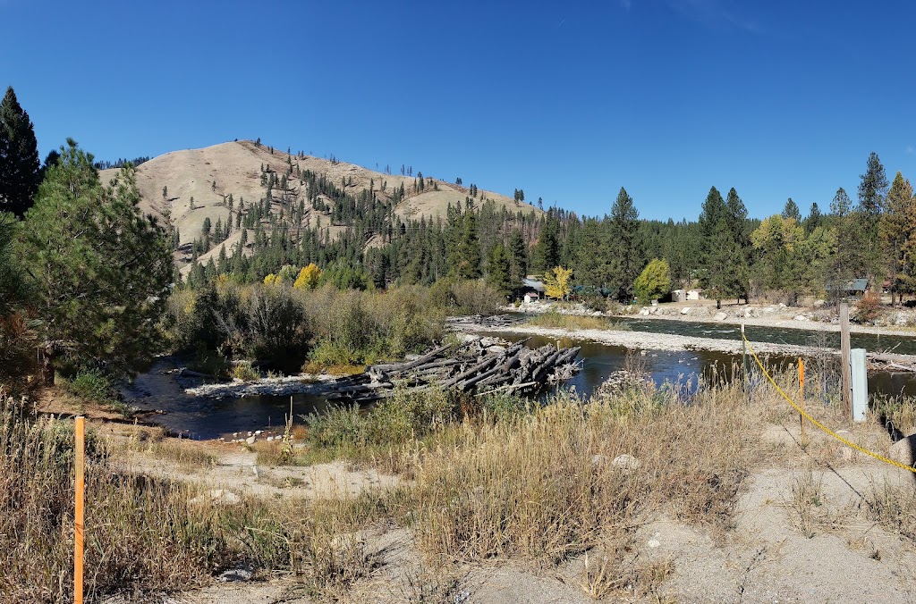 Southfork Lodge | 7234 ID-21, Lowman, ID 83637, USA | Phone: (208) 757-5070