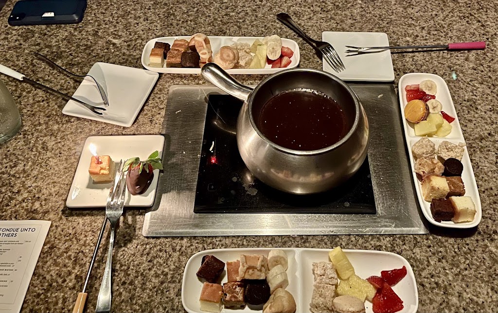 The Melting Pot | 2500 Cobb Pl Ln NW Suite # 800, Kennesaw, GA 30144, USA | Phone: (770) 425-1411