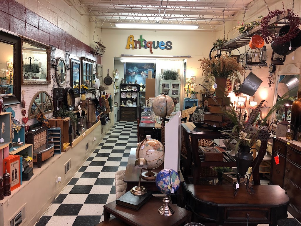 Bayou Antiques and Gifts | 17239 LA-44, Prairieville, LA 70769, USA | Phone: (225) 622-3553