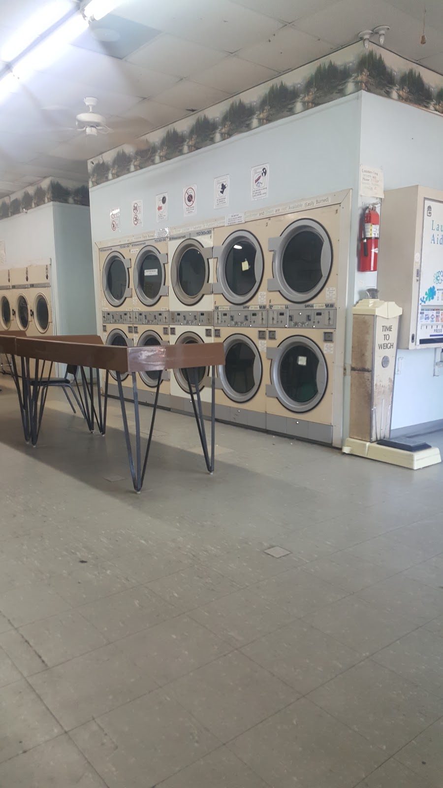 S T Coin Laundry | 2230 S Norton Ave #D, Independence, MO 64050 | Phone: (816) 833-3021