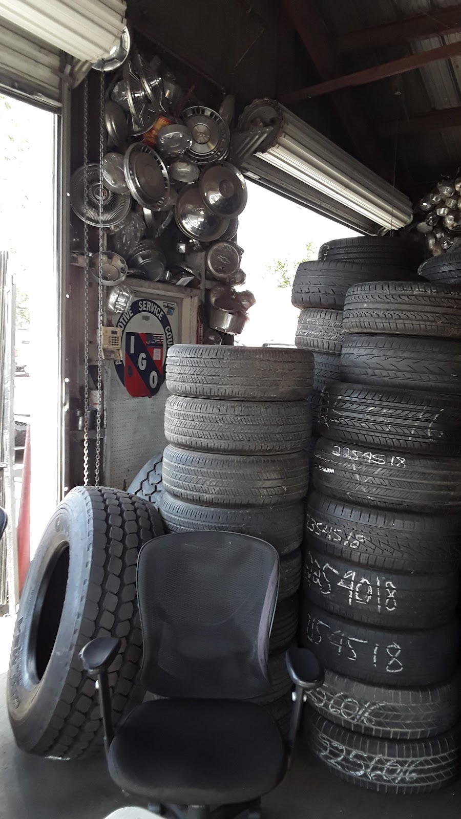 Anthonys Tires | 9308 Glenoaks Blvd STE C, Sun Valley, CA 91352, USA | Phone: (818) 504-4816