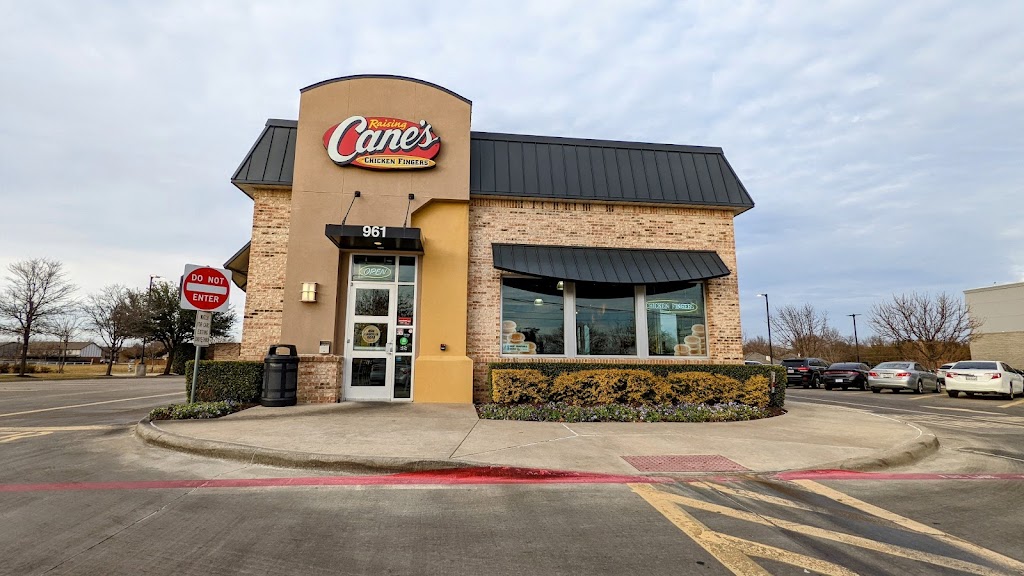 Raising Canes Chicken Fingers | 961 Keller Pkwy, Keller, TX 76248, USA | Phone: (817) 337-3990