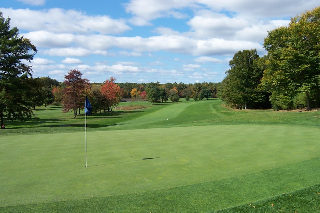 Segregansett Country Club | 85 Gulliver St, Taunton, MA 02780, USA | Phone: (508) 824-9110