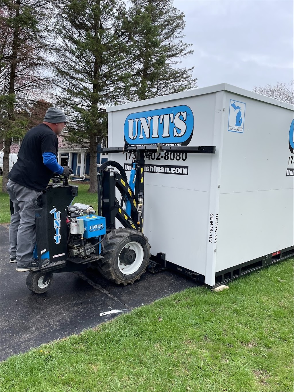 UNITS Moving and Portable Storage of SE Michigan | 7830 Jackson Rd Suite B, Ann Arbor, MI 48103, USA | Phone: (734) 822-9008