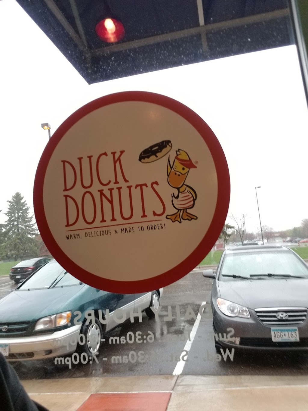 Duck Donuts | 7455 Currell Blvd Suite 107, Woodbury, MN 55125, USA | Phone: (651) 846-9956