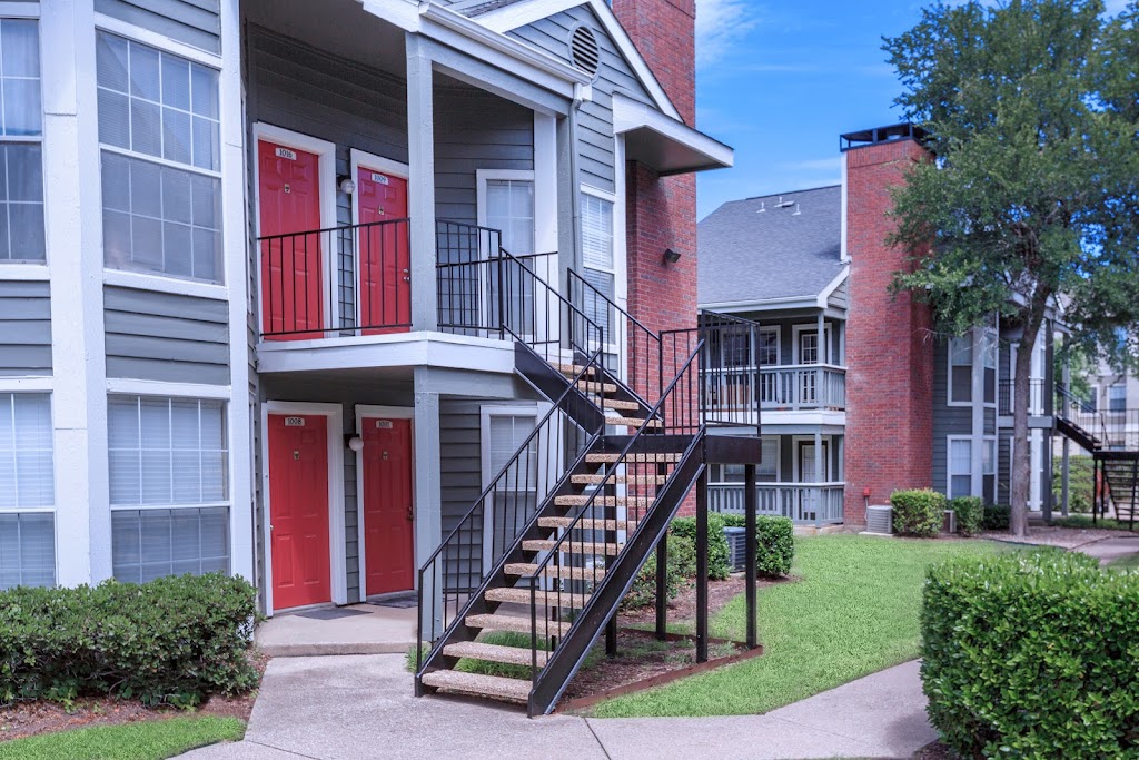 Pear Ridge Apartments & Townhomes | 4753 Old Bent Tree Ln, Dallas, TX 75287, USA | Phone: (972) 248-3011