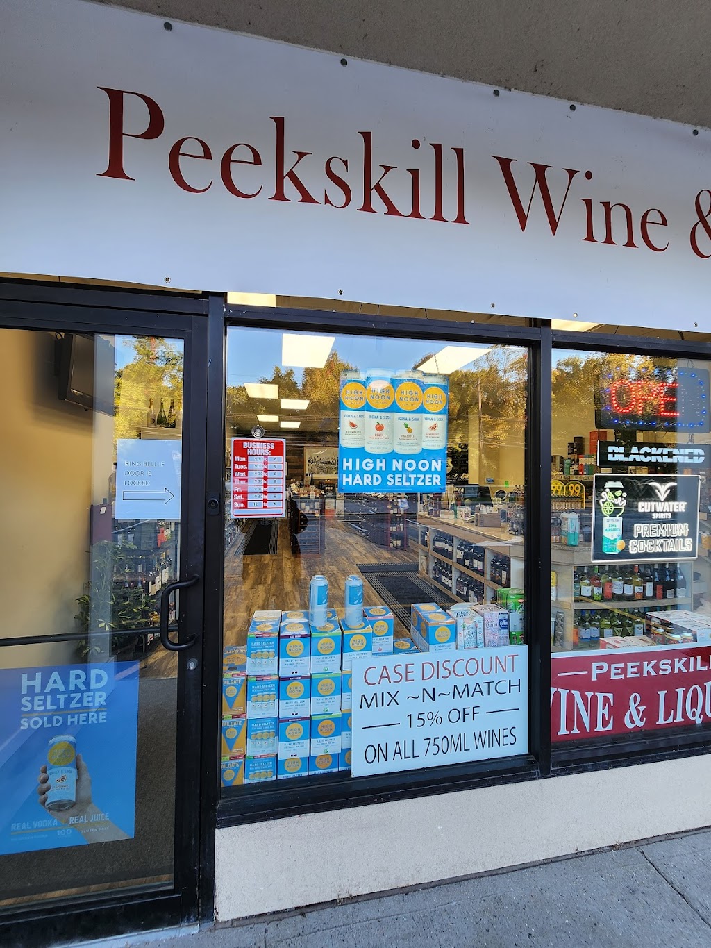 Peekskill Wine & Liquor | 2141 Crompond Rd, Cortlandt, NY 10567 | Phone: (914) 930-8105
