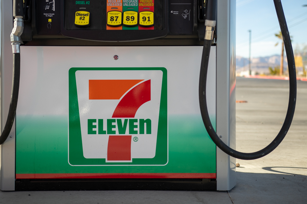 7-Eleven | 9015 Blue Diamond Rd, Las Vegas, NV 89178, USA | Phone: (702) 875-5426